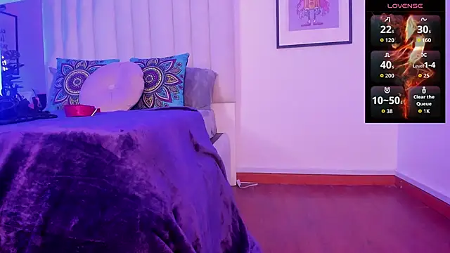 Violett Novoa online show from 10-14-25, 12:50