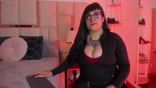 Violett Novoa online show from 02-05-26, 08:02