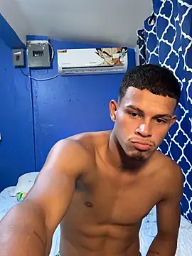 Snapshot of CHARLY-- chatting on 10-01-25, 12:38 CHARLY-- online show from 10-01-25, 12:38