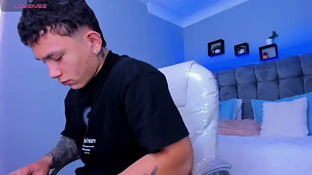 Thomas moon online show from 12-04-25, 01:31