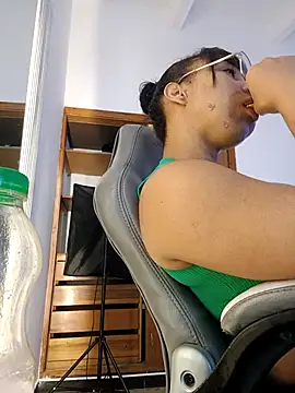 Elowen Clark online show from 03-06-26, 07:10