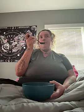 vanessraine online show from 04-06-26, 06:42