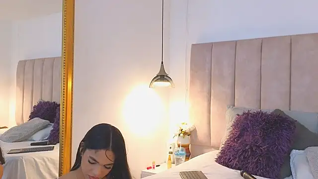 arianaa miller  online show from 09-08-25, 07:24