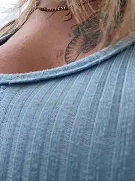 Snapshot of YouCandiSumisa chatting on 10-06-25, 06:27 YouCandiSumisa online show from 10-06-25, 06:27