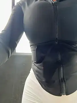 Snapshot of YouCandiSumisa chatting on 02-14-26, 06:04 YouCandiSumisa online show from 02-14-26, 06:04