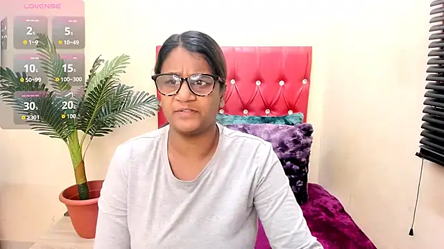 Strawberry Lips online show from 09-30-25, 04:39