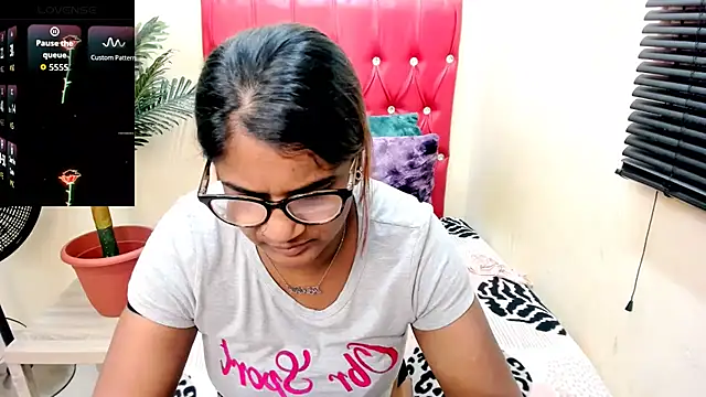 Strawberry Lips online show from 10-06-25, 04:54