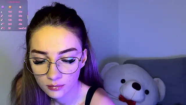 ScarlettSmithX online show from 12-18-25, 08:37