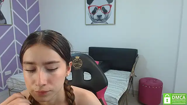 Adhara Kitten online show from 10-07-25, 01:08