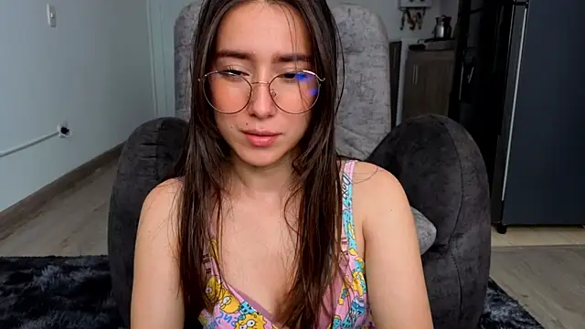Adhara Kitten online show from 05-16-26, 03:11