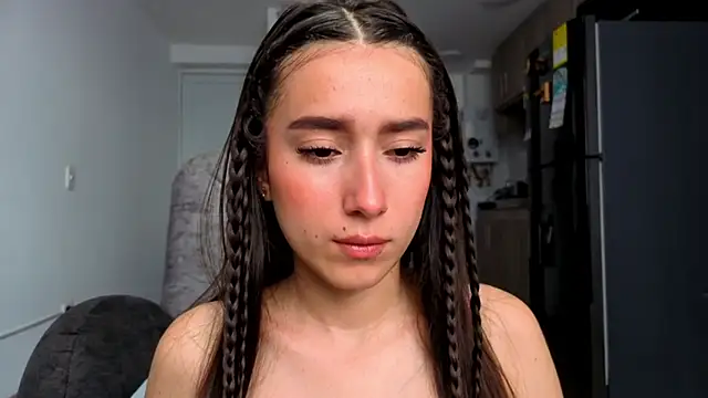 Adhara Kitten online show from 05-19-26, 01:39