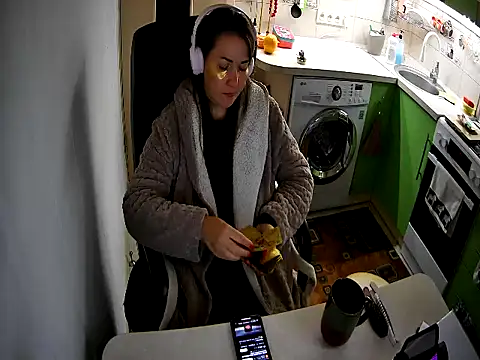 Snapshot of Adda1205 chatting on 09-29-25, 09:41 Adda1205 online show from 09-29-25, 09:41