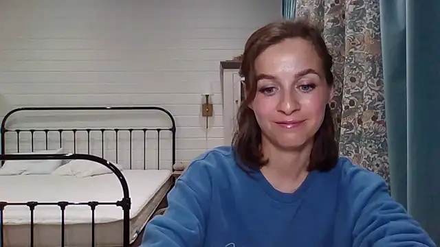 Snapshot of Niravyn_ chatting on 09-09-25, 09:53 Niravyn online show from 09-09-25, 09:53