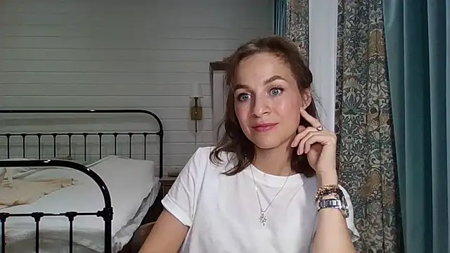 Snapshot of Niravyn_ chatting on 09-11-25, 09:53 Niravyn online show from 09-11-25, 09:53