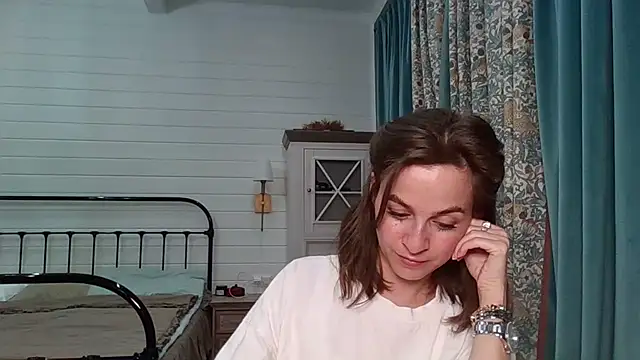 Snapshot of Niravyn_ chatting on 10-09-25, 08:34 Niravyn online show from 10-09-25, 08:34