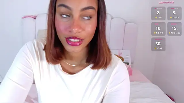 Snapshot of Sofia_Stanley chatting on 03-26-26, 04:07 Sofia Stanley online show from 03-26-26, 04:07