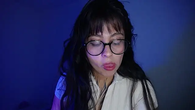 sophiaa 7 online show from 03-26-26, 01:55