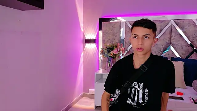 NickandAbby  online show from 01-07-26, 08:22