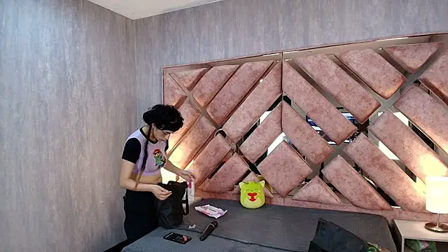 Snapshot of Babyyrasta666 chatting on 10-01-25, 01:00 Babyyrasta666 online show from 10-01-25, 01:00