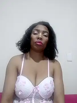 Snapshot of SEXYMOANSXX chatting on 09-29-25, 05:40 SEXYMOANSXX online show from 09-29-25, 05:40