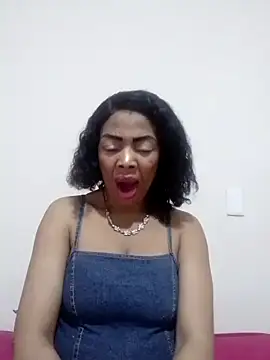 Snapshot of SEXYMOANSXX chatting on 09-30-25, 07:13 SEXYMOANSXX online show from 09-30-25, 07:13