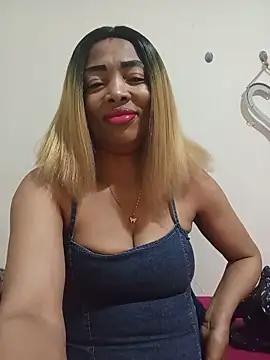 SEXYMOANSXX online show from 06-17-26, 05:32