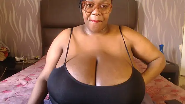 BoobsQueen46K online show from 06-30-26, 10:05