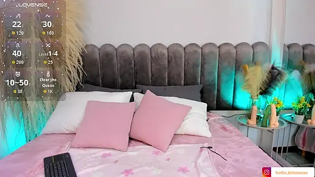 Viollet xoxo online show from 09-24-25, 07:50