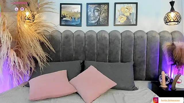 Viollet xoxo online show from 10-14-25, 08:53