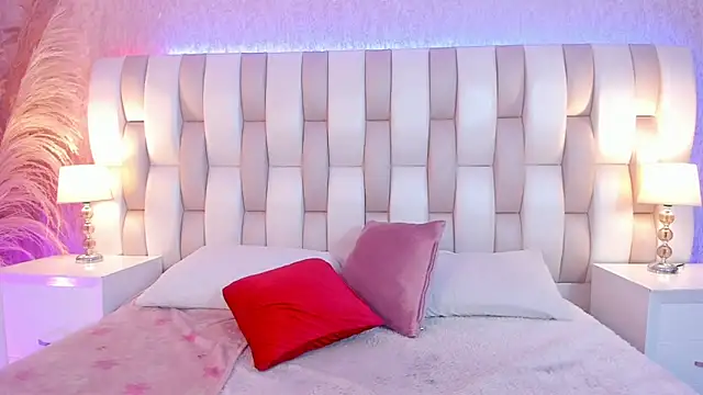 Viollet xoxo online show from 03-24-26, 08:14