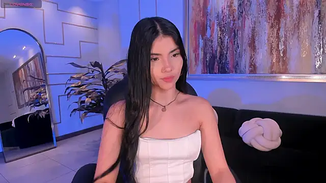 MiaLaurence online show from 12-16-25, 07:30