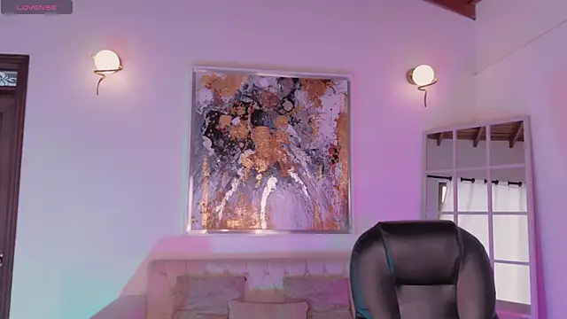 MiaLaurence online show from 06-19-26, 06:34