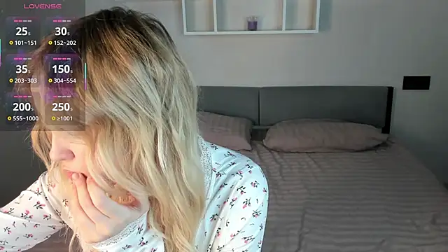 Julliakoill online show from 10-25-25, 08:00