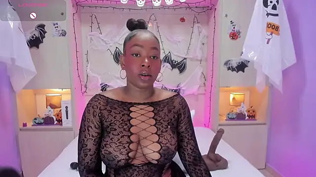 CassiieLondon online show from 10-23-25, 04:12