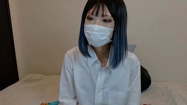 sarina at online show from 10-15-25, 09:31