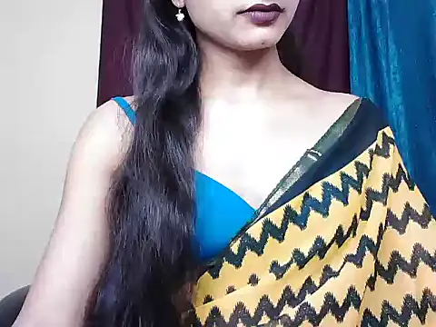 ROSE GOLDE online show from 09-17-25, 03:14