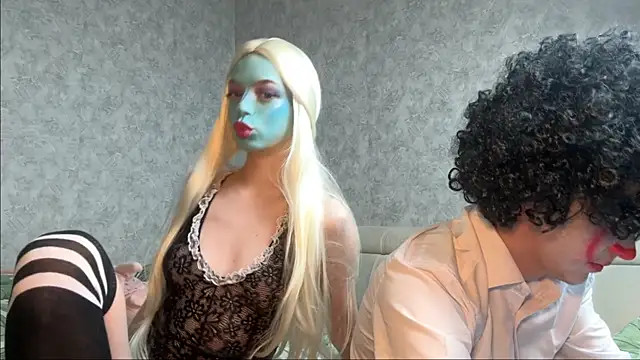 Snapshot of AsyaSky chatting on 10-31-25, 04:52 AsyaSky online show from 10-31-25, 04:52