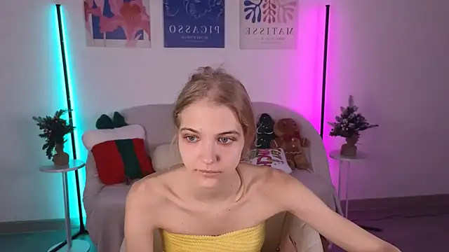 Snapshot of 4example_Chloe chatting on 01-13-26, 11:04 4example Chloe online show from 01-13-26, 11:04