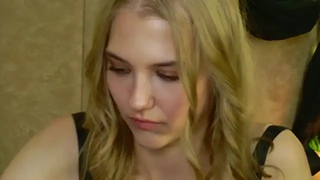4example Chloe online show from 05-11-26, 02:56
