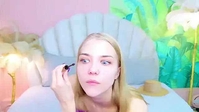 4example Chloe online show from 06-22-26, 06:10