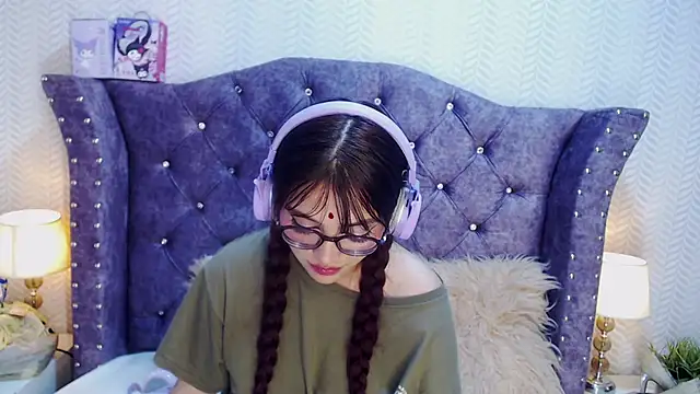 RavenLove  online show from 10-25-25, 08:58