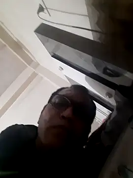 Hot-boy077 online show from 10-05-25, 07:01