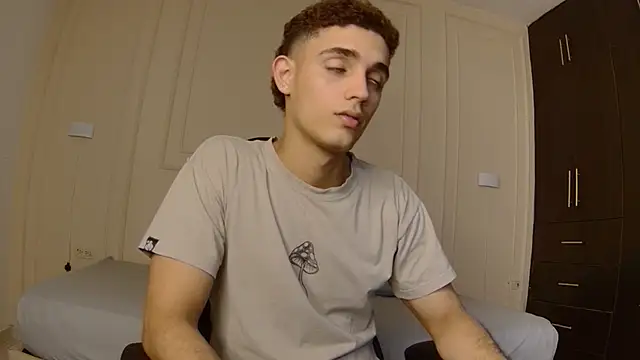 Snapshot of nathan_shimmer chatting on 02-04-26, 09:20 nathan shimmer online show from 02-04-26, 09:20