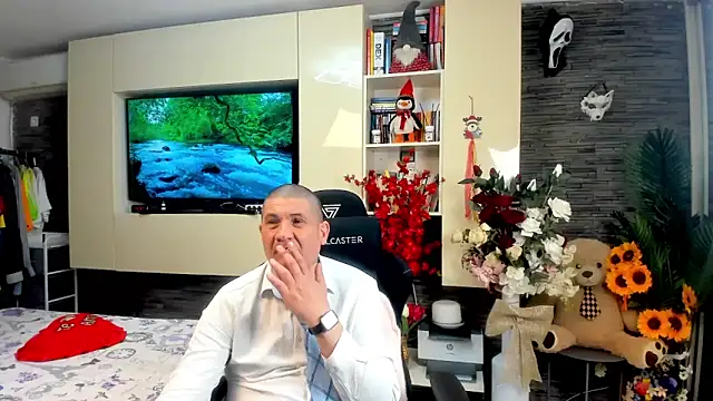 SpartacusDaddy48 online show from 05-03-26, 11:49
