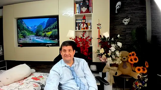 SpartacusDaddy48 online show from 06-11-26, 12:32