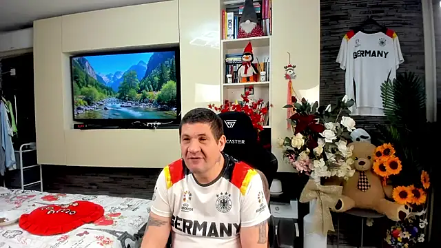 SpartacusDaddy48 online show from 06-14-26, 02:24
