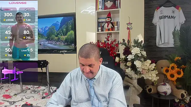 SpartacusDaddy48 online show from 06-25-26, 05:34