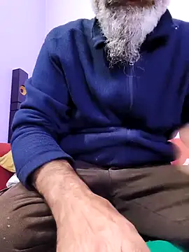 Snapshot of Sp71 chatting on 11-04-25, 05:34 Sp71 online show from 11-04-25, 05:34