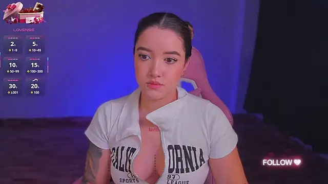 Snapshot of lunaarose chatting on 09-25-25, 04:16 lunaarose online show from 09-25-25, 04:16