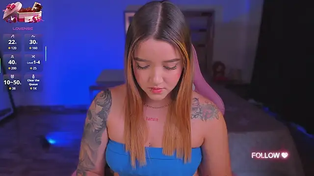 Snapshot of lunaarose chatting on 10-01-25, 04:18 lunaarose online show from 10-01-25, 04:18